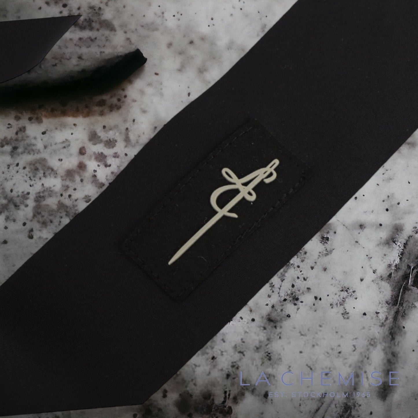 ALTEA BLACK "AEROSILK" - BLACK [WHITE GLUE LOGO] [*pre-order discount exp delivery middle october]